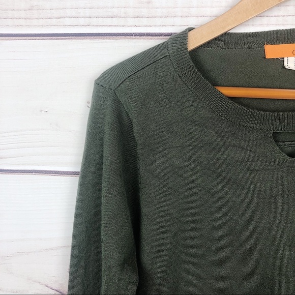 ONE A Anthropologie Green Cut Out Pullover S - Picture 4 of 9